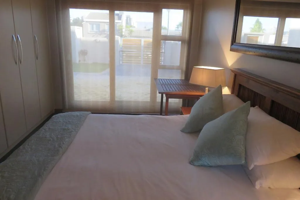 Waves Echo Apartment Bloubergstrand South Africa