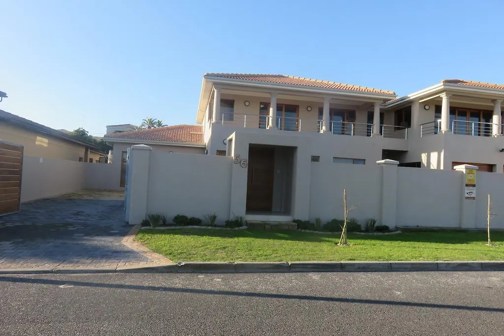 Waves Echo Apartment Bloubergstrand 0*,  South Africa